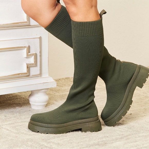 Socks Boots - Picture 1 of 3